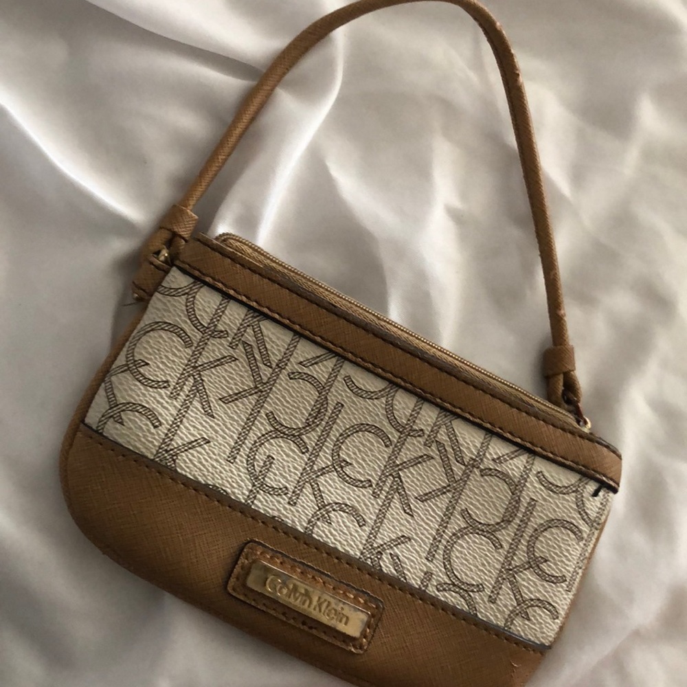 Calvin Klein Zip Wristlet